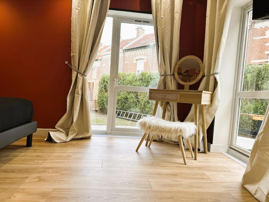 Loft O'Chalet - 10 Min Gare - Parking Prive أميا المظهر الخارجي الصورة