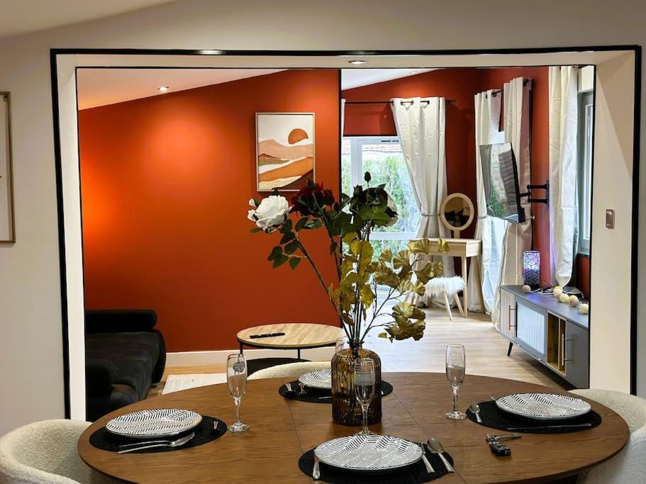 Loft O'Chalet - 10 Min Gare - Parking Prive أميا المظهر الخارجي الصورة